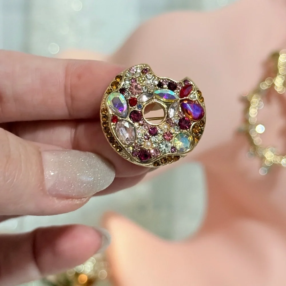 💎 Colorful Donut Gemstone Brooch 🍩